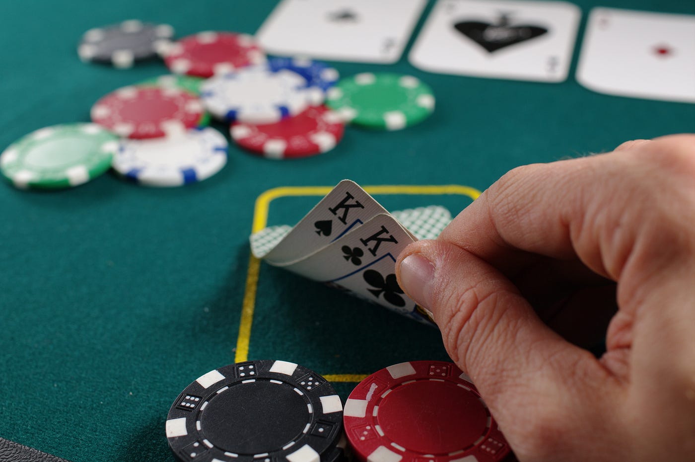 Chiến thuật Poker hiệu quả cho người mới